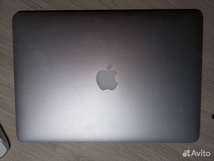 MacBook Air 13.3/1.4GHz/4GB/256GB