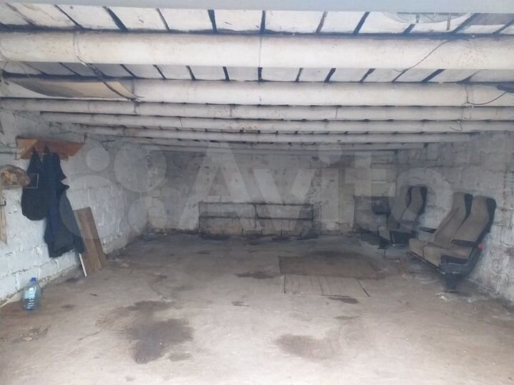 Гараж, > 30 м²