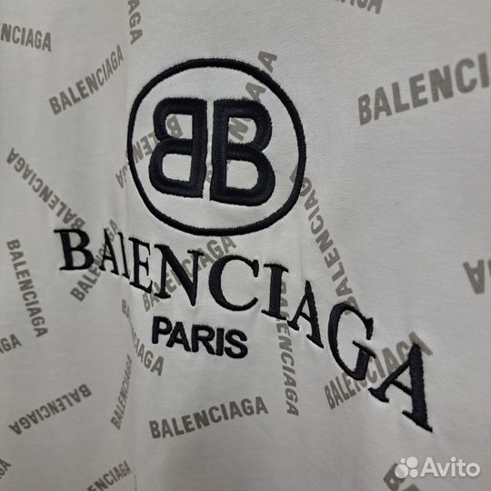 Футболка balenciaga белая