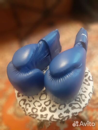 Шлем детский и перчатки