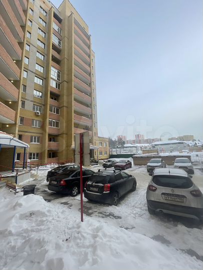 2-к. квартира, 53 м², 1/12 эт.