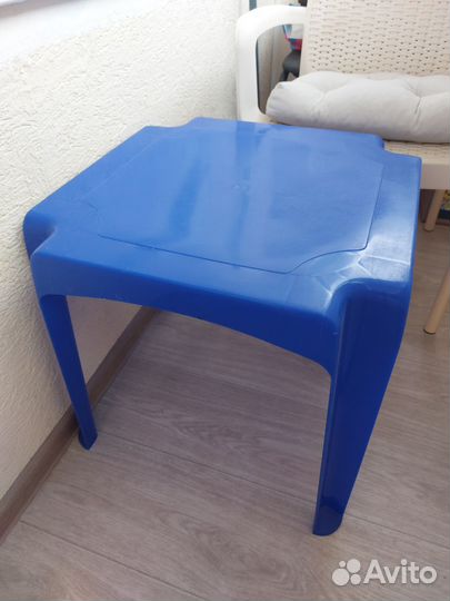 Детский столик