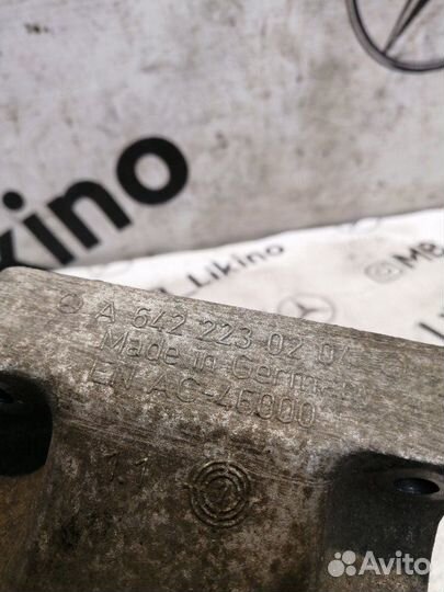 Кронштейн опора двигателя левый Mercedes Ml Gl