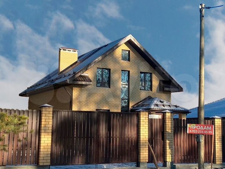 Коттедж 160 м² на участке 7 сот.