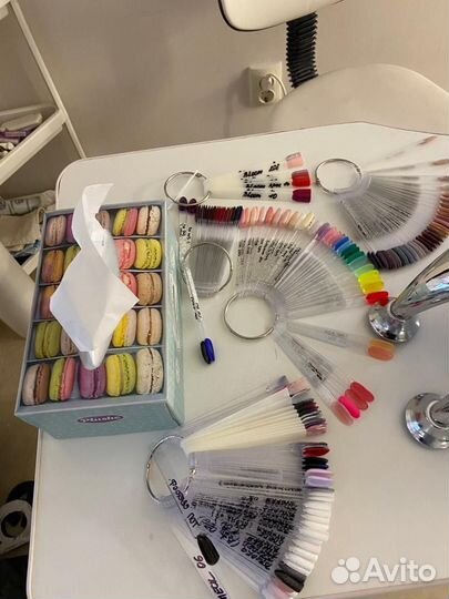 Стол маникюрный