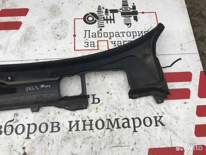 Решетка стеклооч. (планка под лобовое стекло) Land