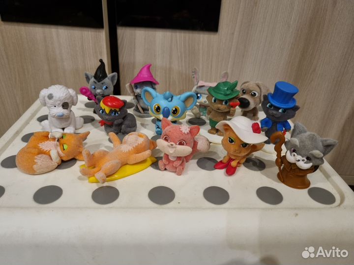 Фигурки животных и мульт герои