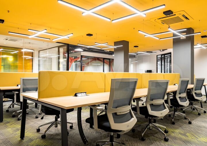 Готовый офисный блок на 30 рабочих мест с мебелью