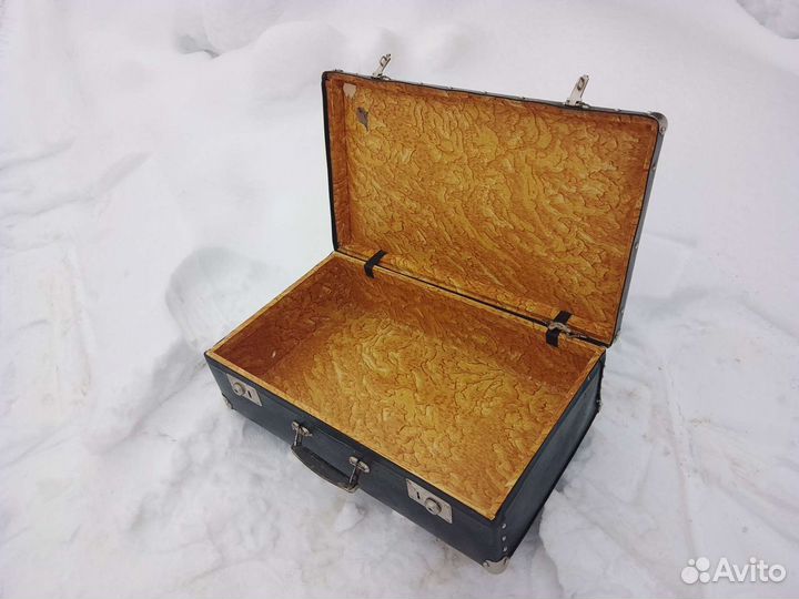 Чемоданы времен СССР