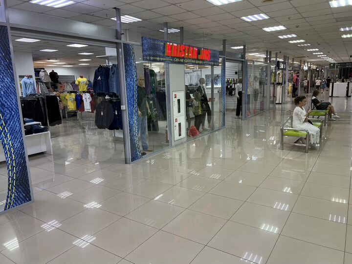 Торговая площадь, 925 м²