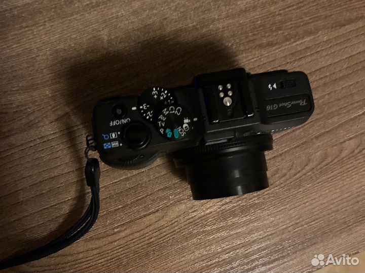 Компактный фотоаппарат canon G16