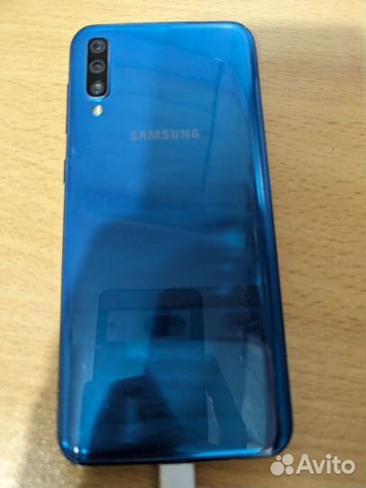 Samsung Galaxy A50, 4/64 ГБ