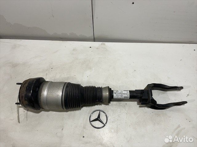 Амортизатор передний правый Мерседес x166 w166 GL