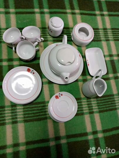 Набор столовой посуды новый