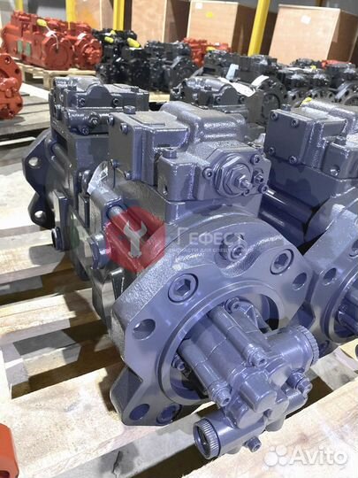 Основной насос JCB JS220XD 215/11278