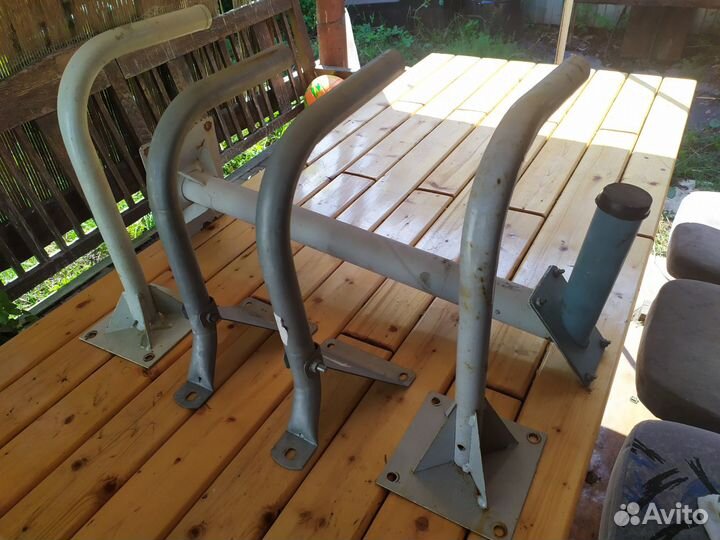 Кронштейн для спутниковой антенны