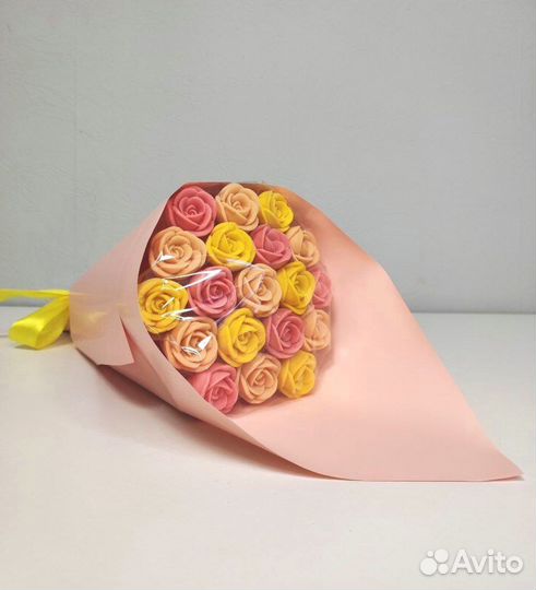 Розы из Белого Шоколада - 19 шт в Букете