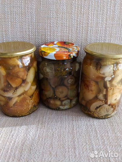 Грибы маринованные