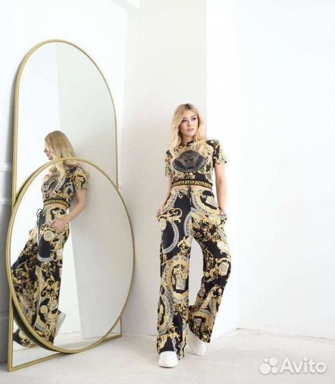 Брючный костюм с топом стразами