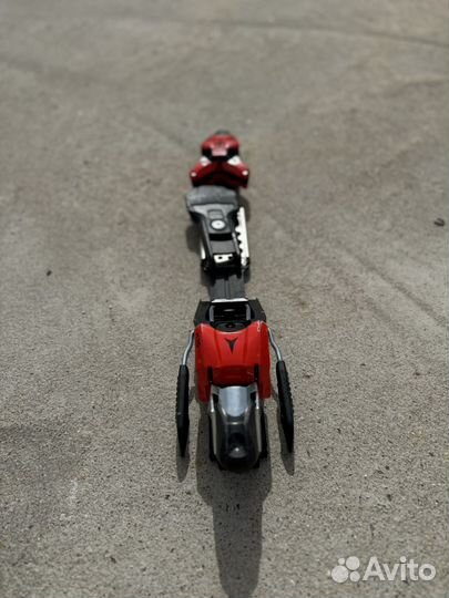 Крепления для горных лыж atomic