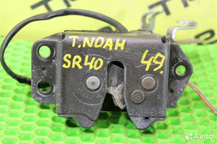 Замок багажника Toyota Town Ace Noah SR40 3S-FE