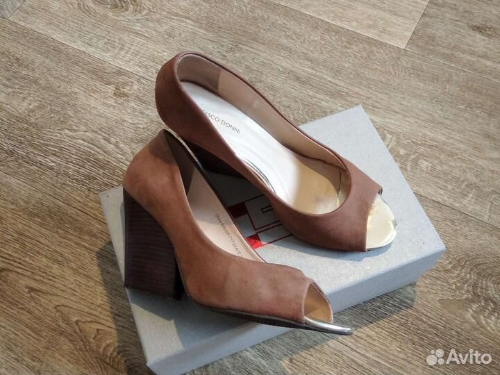 Туфли женские 39. Нубук высокий каблук