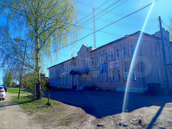 Торговое помещение 88 м² на 1 этаже, офисы на 2 эт