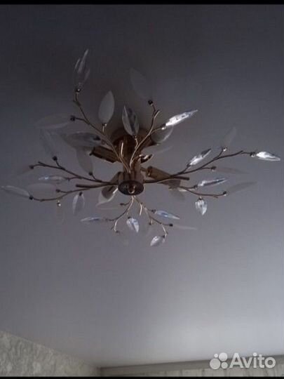 Люстра потолочная новая