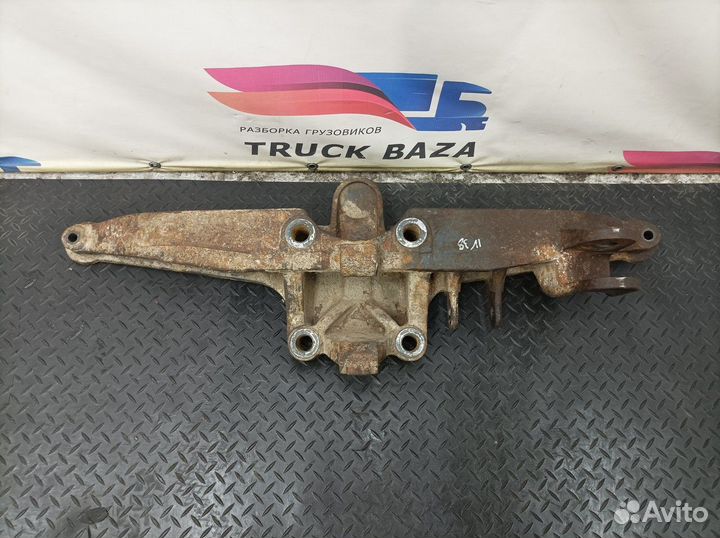 41030414 Кронштейн пневморессоры правый