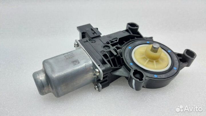 Моторчик стеклоподъемника задний левый Volkswagen