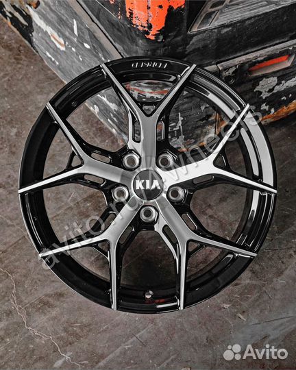 Кованые диски Kia Sorento R19 наличие