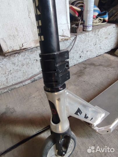 Трюковой самокат explore booger golden