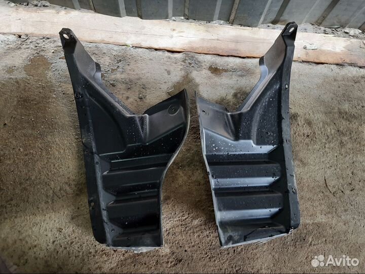 Аутлендер 3 Outlander GF Подкрылок задний