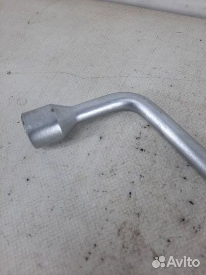 Ключ балонный Mercedes-Benz Clk-Class купе 2.3