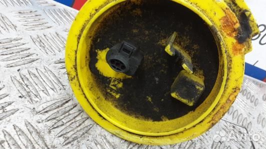 Датчик уровня топлива skoda superb 2 (AEA04M801)