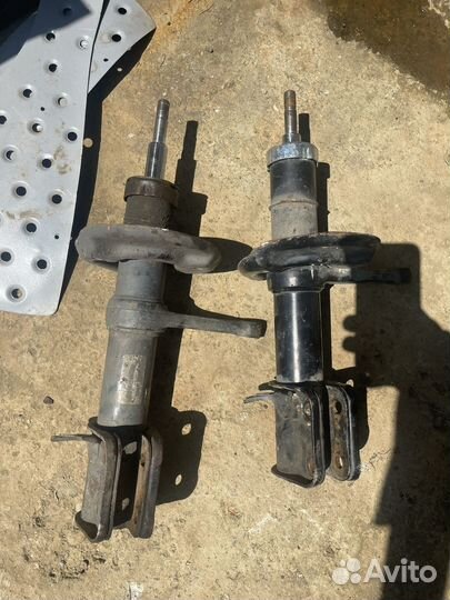 Стойки лада приора и тд. -50 и обыный сток