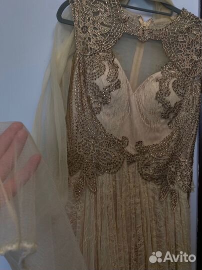 Вечернее платье