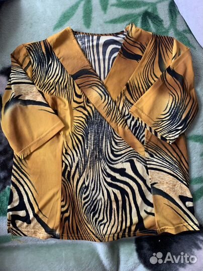 Рубашки, блузы, платья женские 46-48