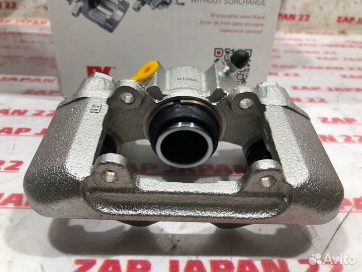 Суппорт задний правый Toyota Rav4 ACA21