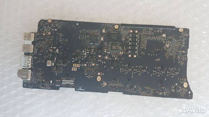 Apple A1502 Mid 2015 Logic Board (М.Б)