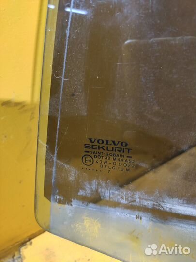 Стекло заднее левое для Volvo S40