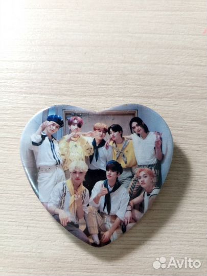 Значок stray kids