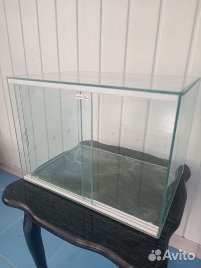 Террариум с раздвижными дверками новый