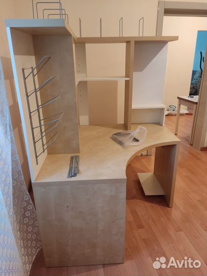 Стол угловой компьютерный