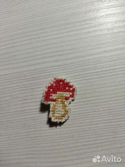 Значки на одежду