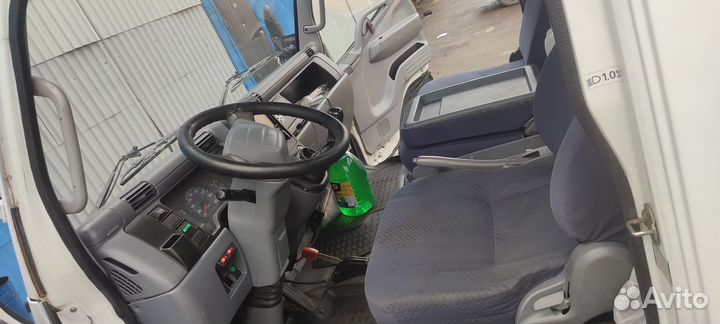 Mitsubishi Fuso Canter, 2011