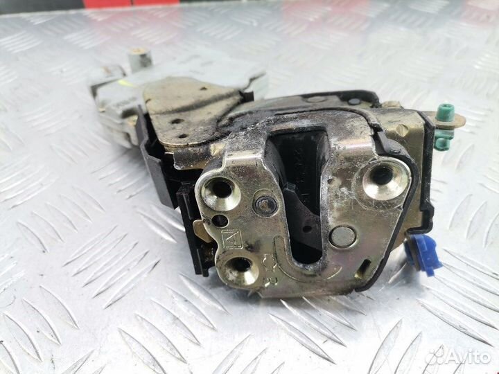 Замок двери передней правой для Nissan Almera N16