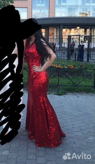 Вечернее платье