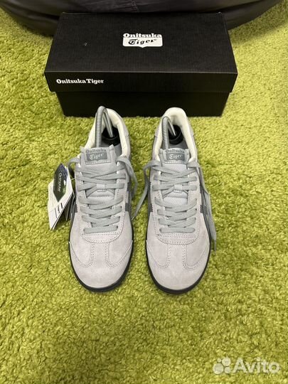 Onitsuka tiger grey