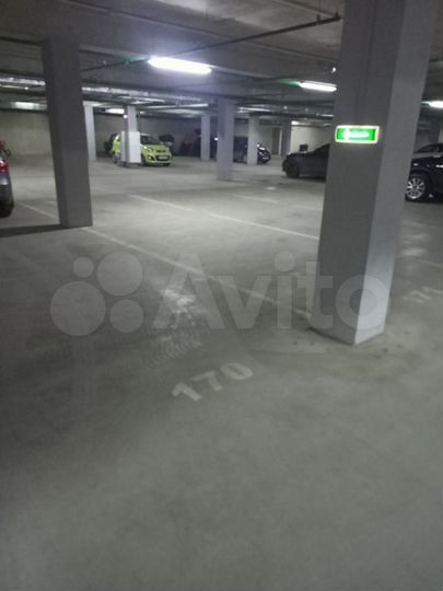 Машиноместо, 15 м²